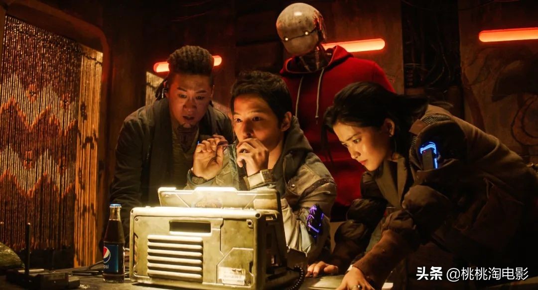 金泰梨新剧穿搭图片,金泰梨白色连衣裙写真