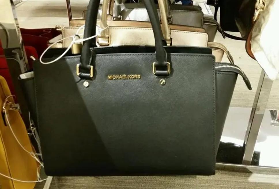 男子约女网友见面被抢劫,男子约女网友见面却中了圈套