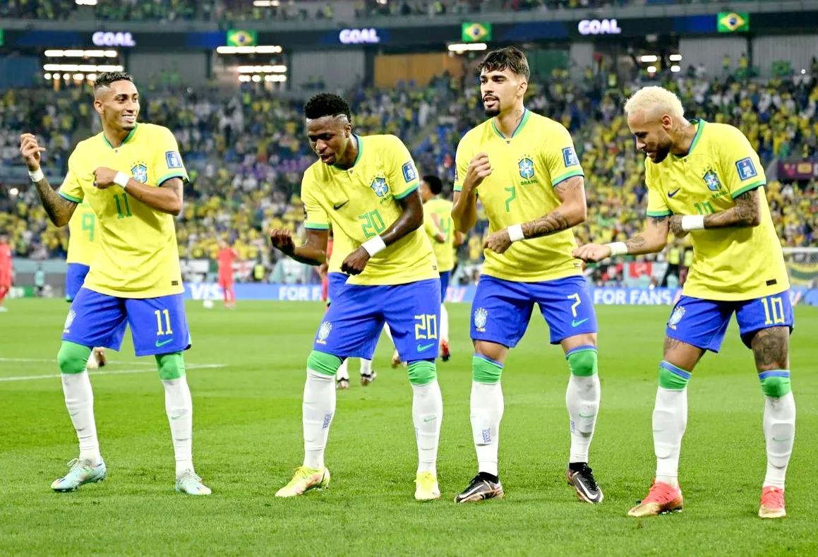 巴西4-1韩国队桑巴舞图片,桑巴军团太极虎