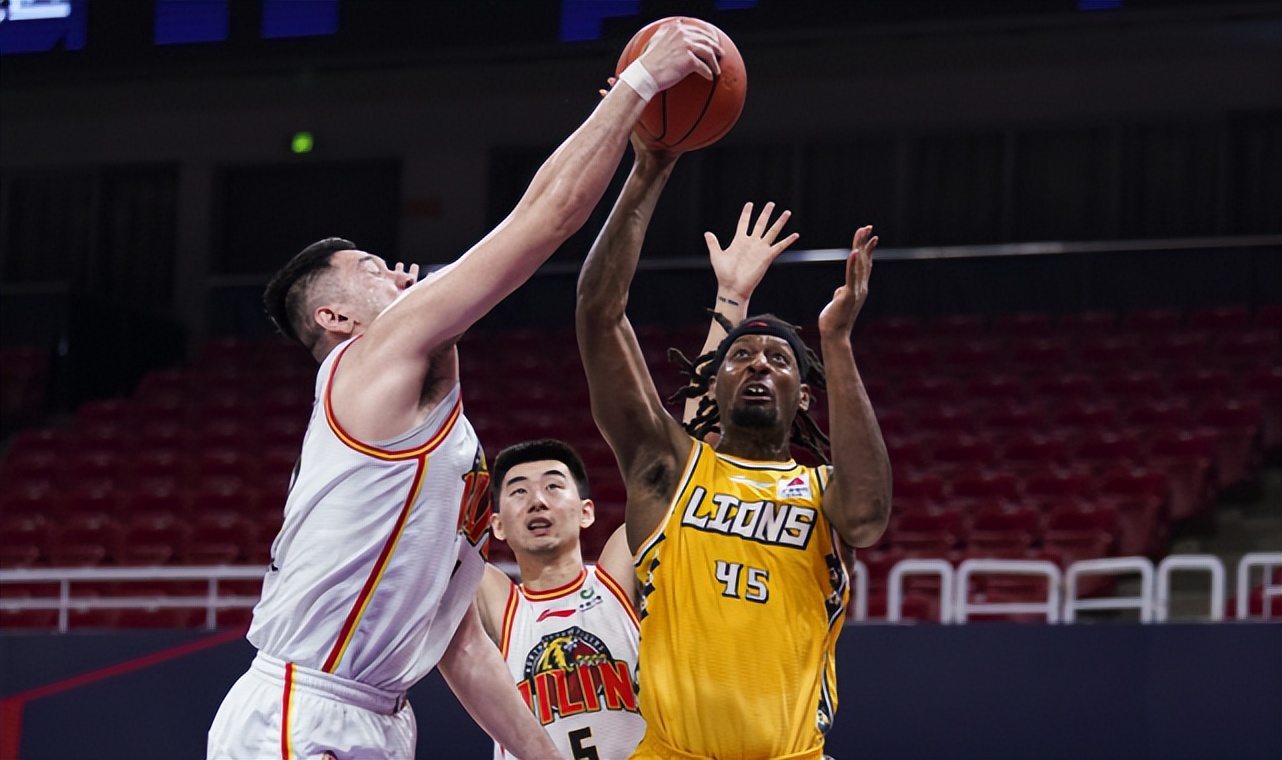 姚明cba生涯薪酬一览,姚明谈cba薪酬