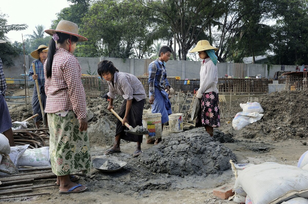 工厂招用未满17岁童工的后果,用人单位招童工承担什么法律责任