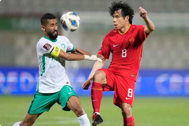 男足董路巩汉林,董路发文评巩汉林谈国足薪资