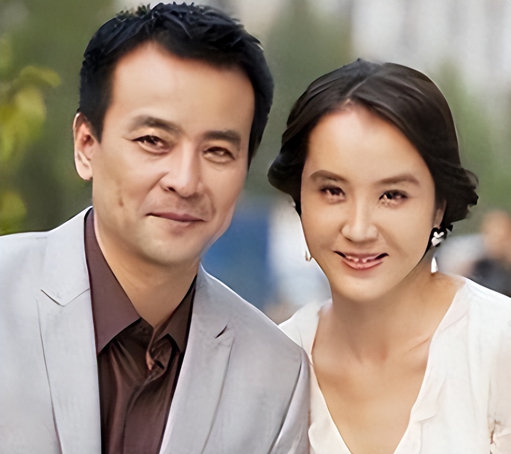 罗刚郝蕾近期视频,罗刚郝蕾全家