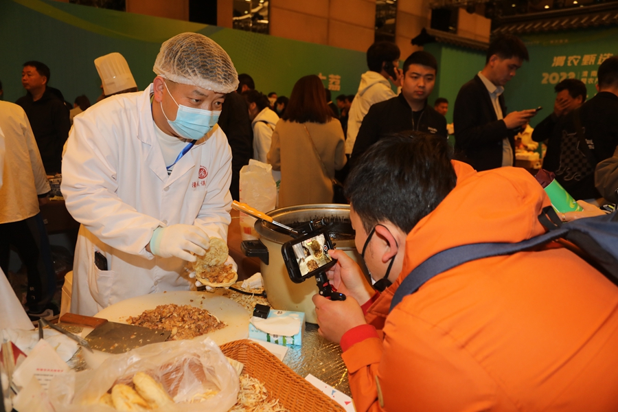 渭南市优势农特产品产销对接暨农特产品西安展销体验馆运营发布会在西安举行