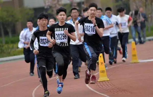 体育老师总结的800米跑训练方法