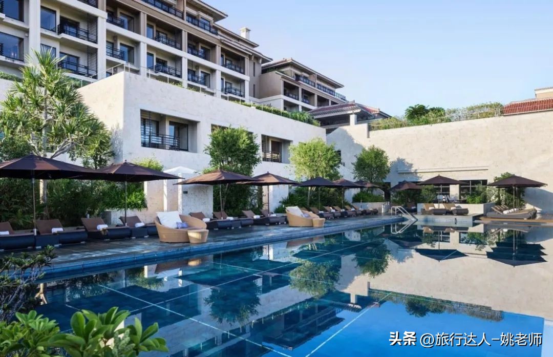 日本丽思卡尔顿酒店阴雨天高级感,大阪奢华酒店