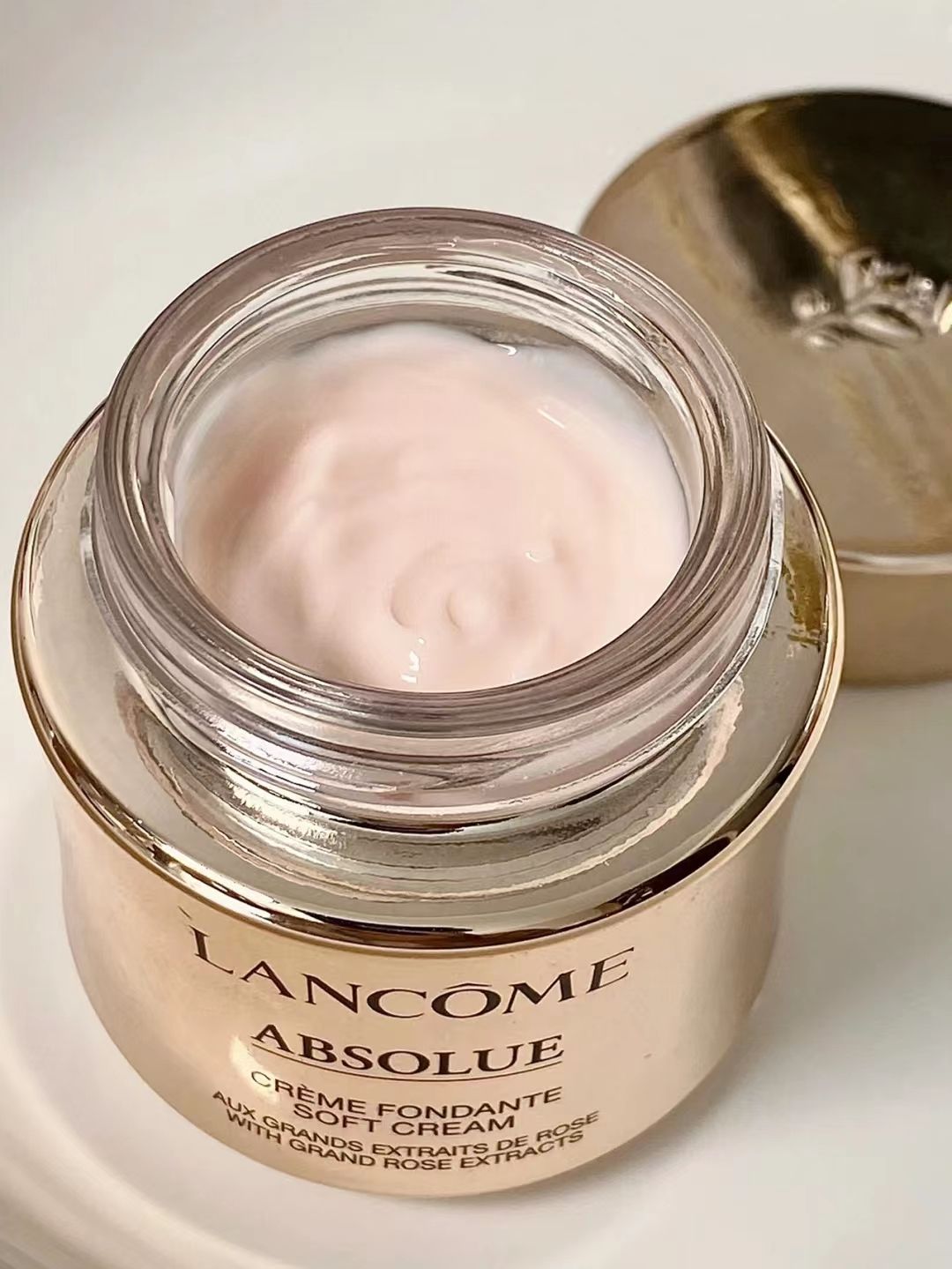 50多岁的女士最佳护肤品推荐,最新20岁护肤品推荐