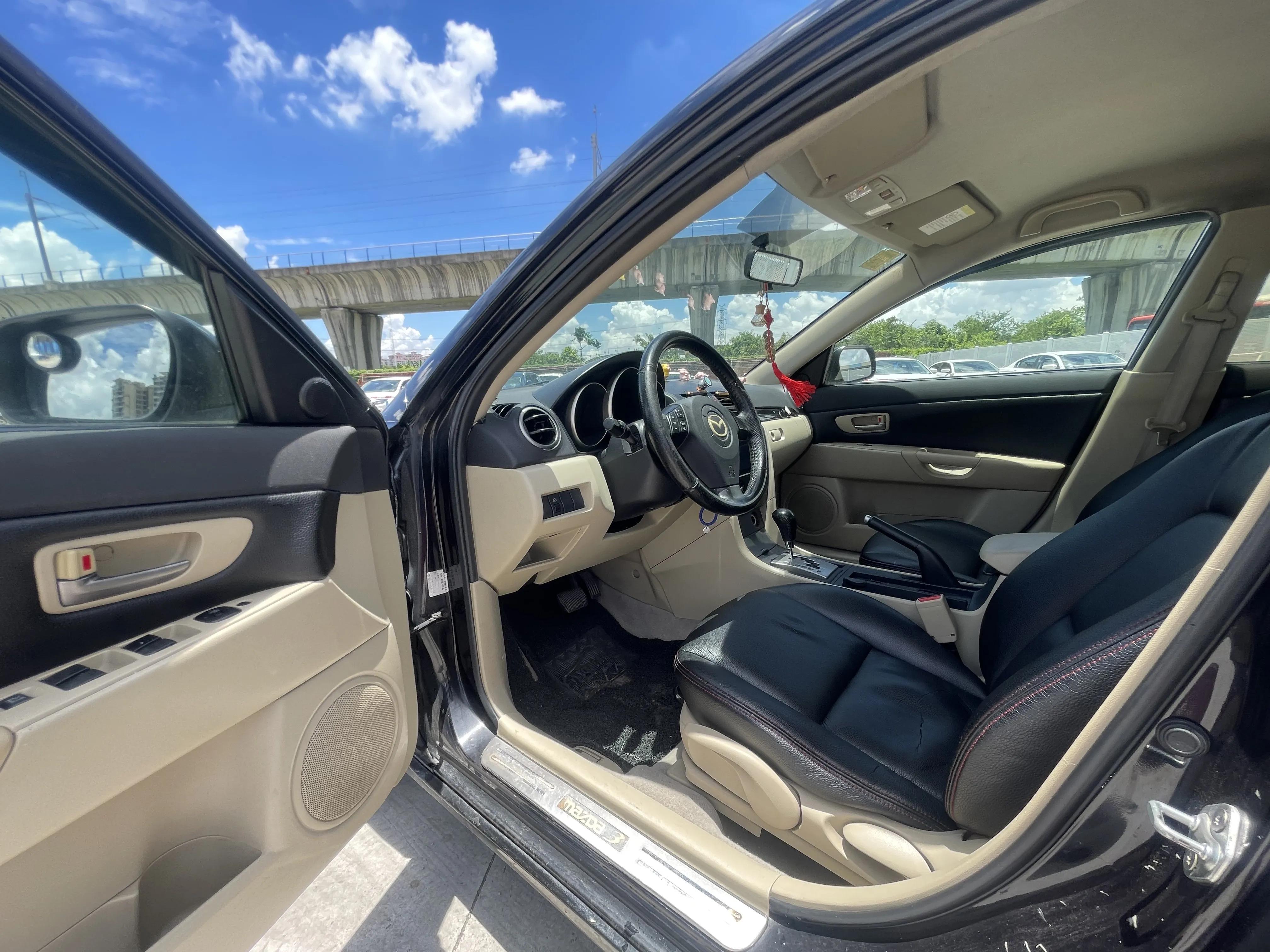 07款深灰色马自达32.0,2007马自达32.0手动豪华版故障