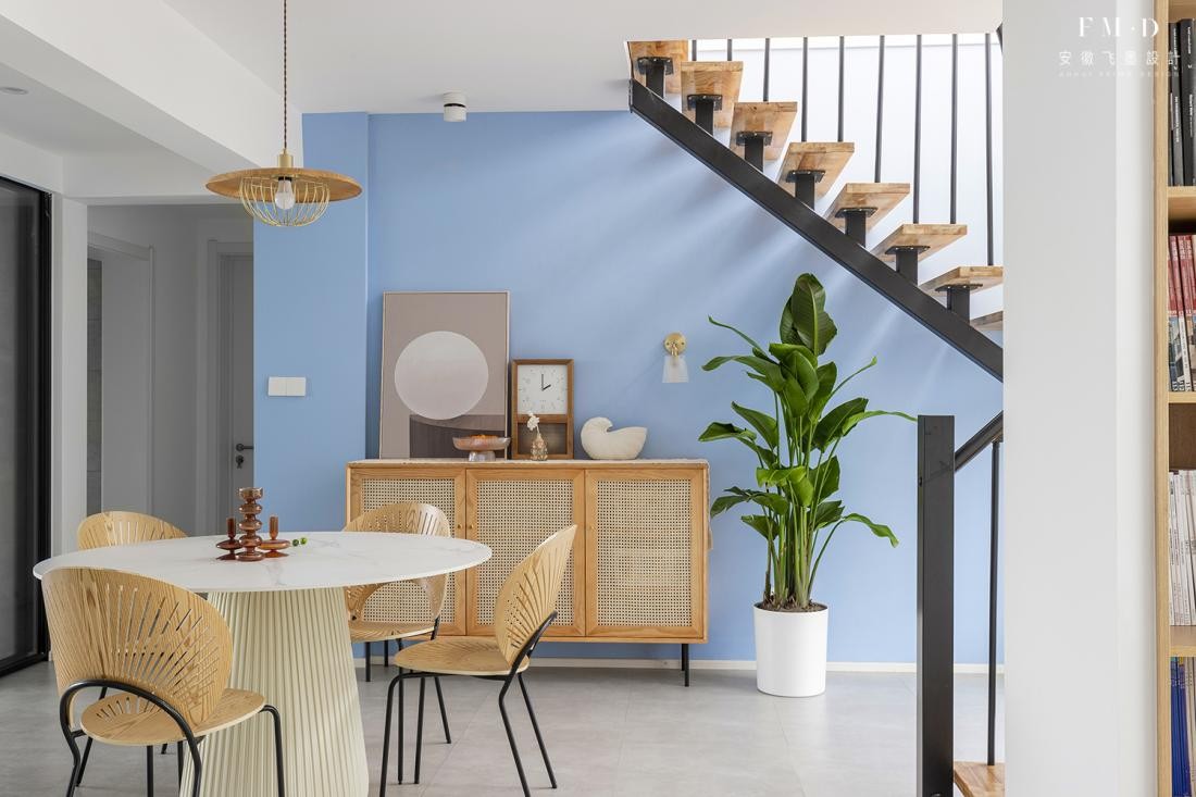 顶层复式楼带花园效果图,顶层复式楼带露台装修小户型