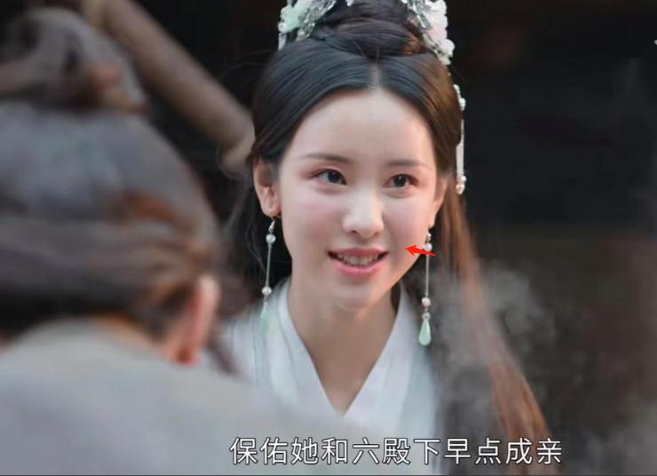 完美女神根本不存在！死皮、黑头、痘痘、毛孔…怼脸暴露真实颜值