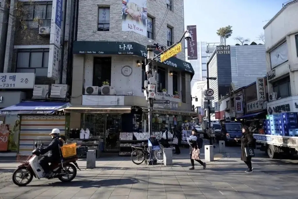 韩国租房要巨额押金为啥不买房,韩国房价暴跌租房便宜了吗