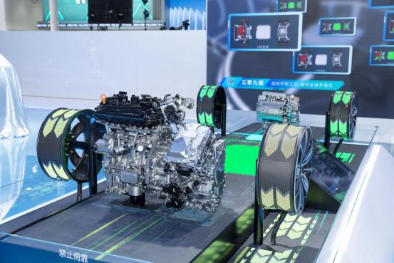 哈弗枭龙hi4油电混动能跑多远,哈弗枭龙max全能电四驱新能源suv