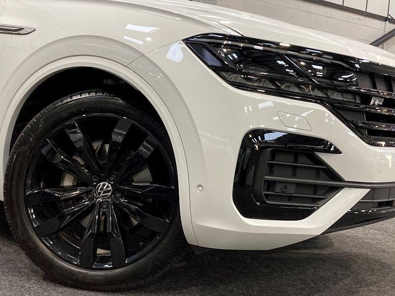 最新款途锐和卡宴的对比,途锐卡宴同底盘