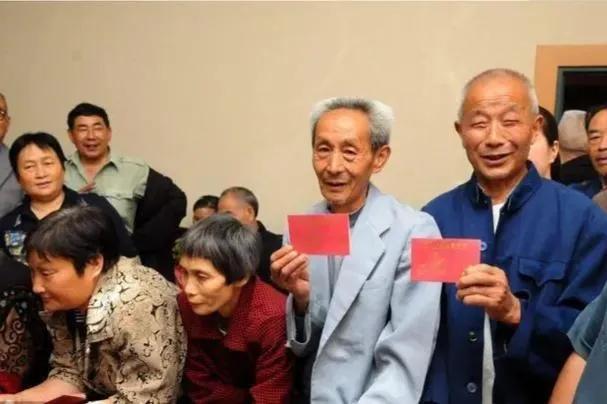 挂靠社保拿不到退休金算白交了吗,退休后交社保可以挂靠吗