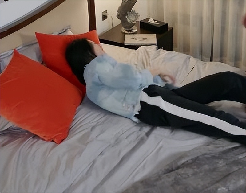 女子自带酒水去领导家中蹭饭，醉酒后与之发生关系，领导被判强奸