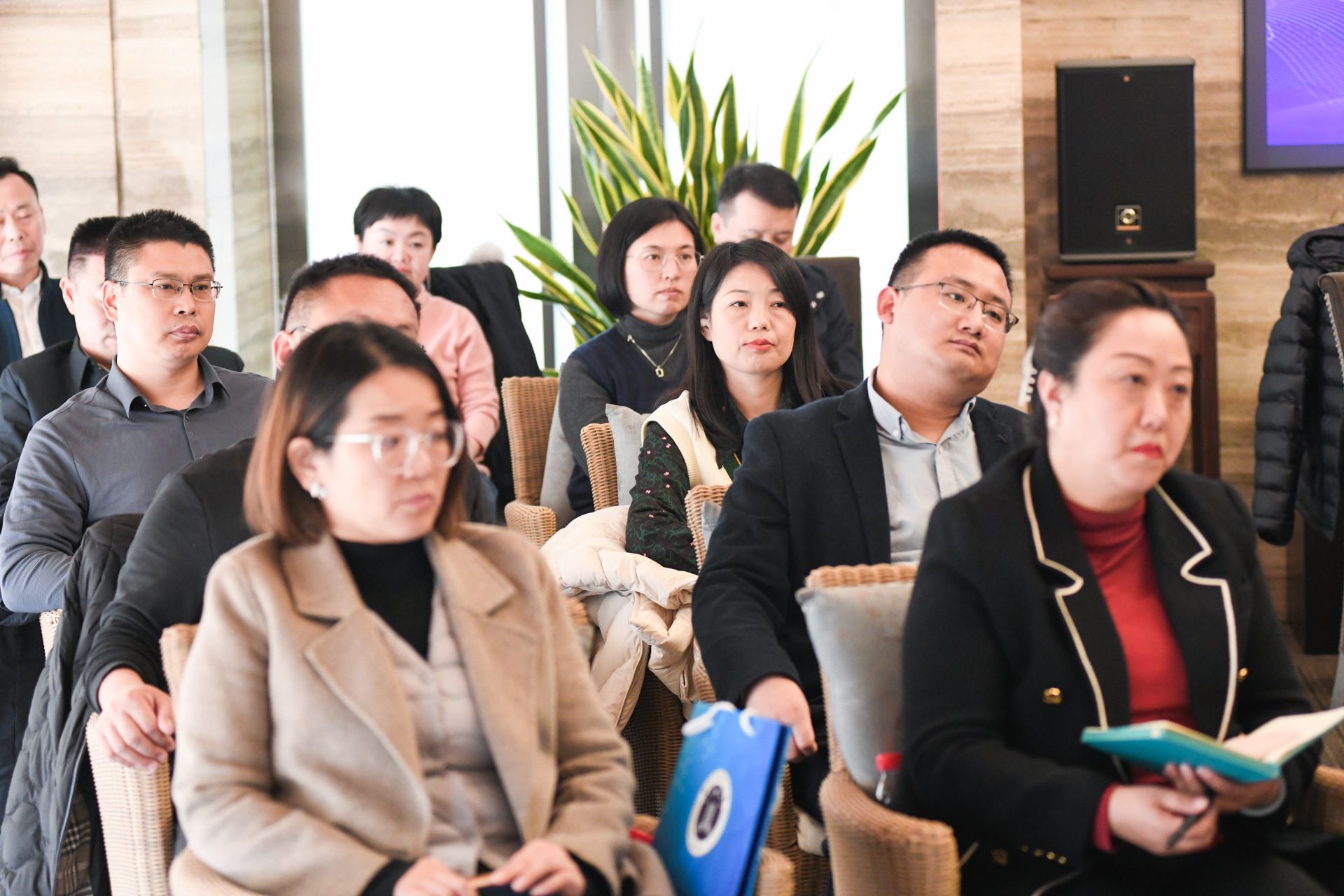 寰嬩紒鍚岃娉曞緥璁插骇,寰嬩紒鍚岃