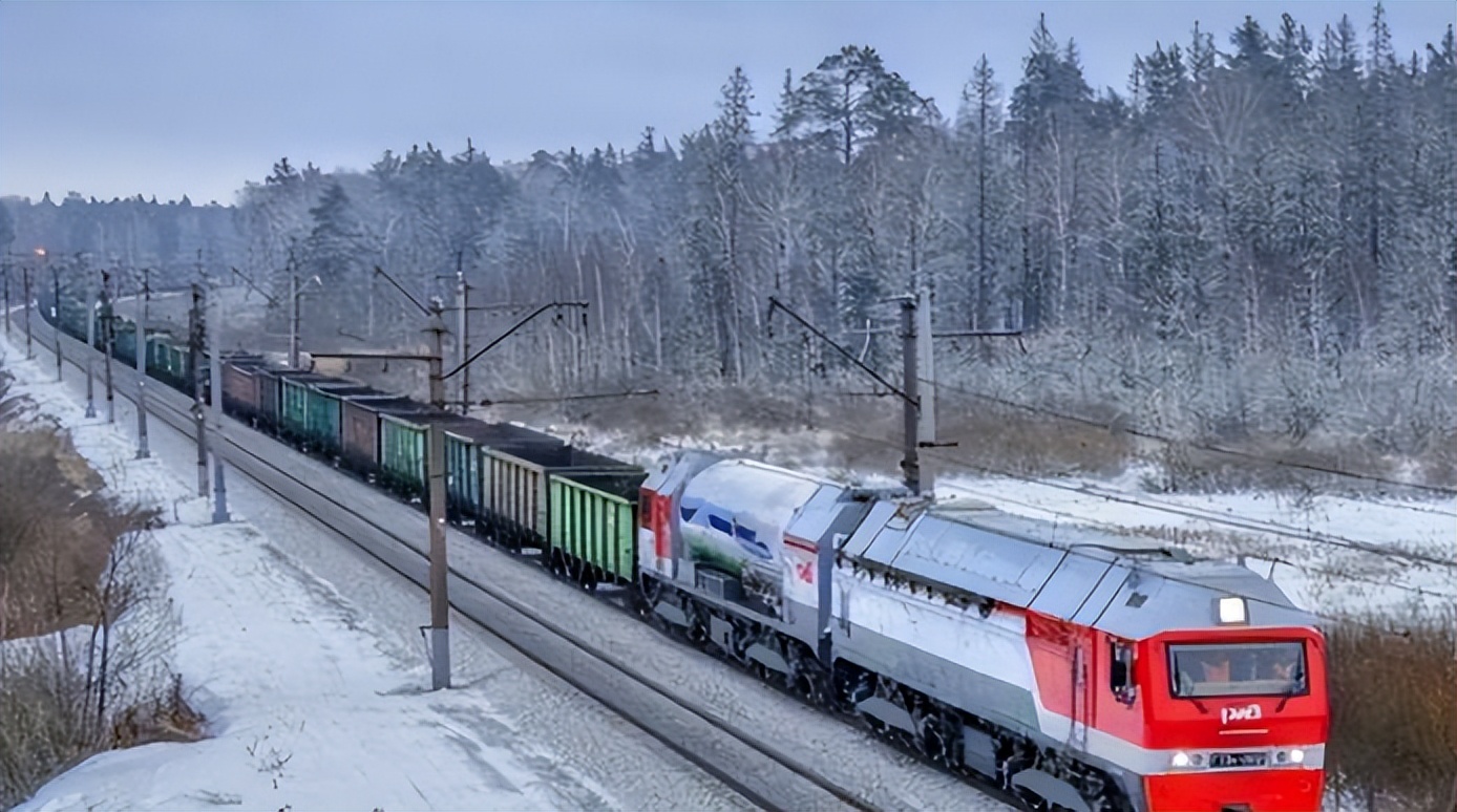 坐上火车去俄罗斯沿途风景,坐火车七天七夜俄罗斯之行