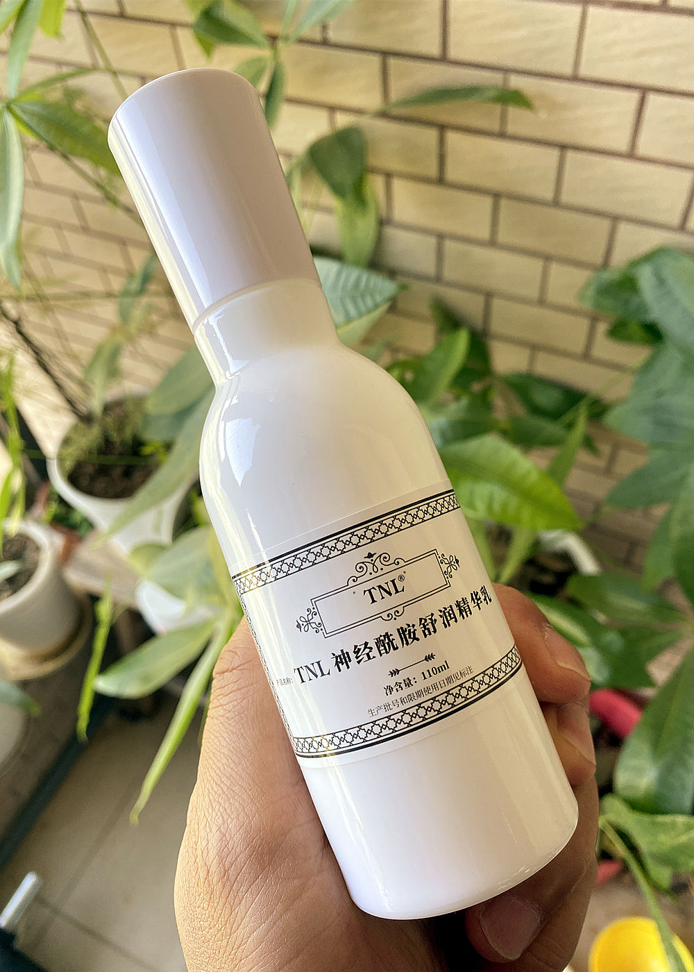 洗完澡身上痒还起皮是怎么回事,洗完澡皮肤干燥起皮浑身痒