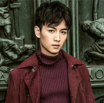 眼距宽却很好看的男明星,眼睫毛特别长的男明星