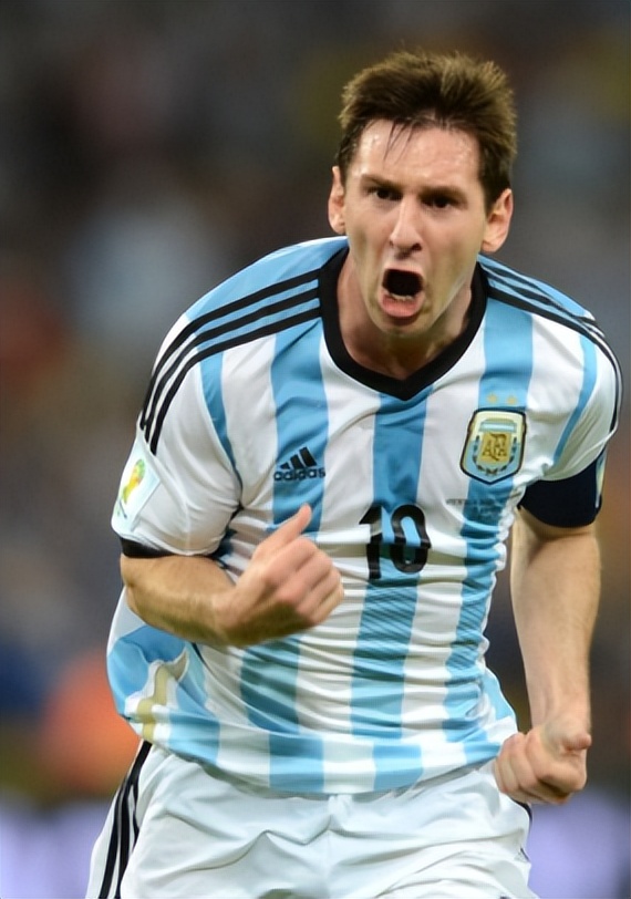 c罗与名模伊莲娜金童玉女的爱情,c罗前任伊莲娜看世界杯