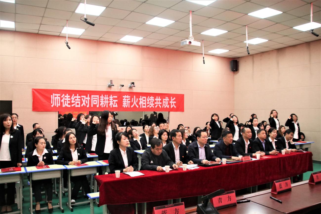 闈掕摑宸ョ▼鎼烘墜鍏辫耽甯堝緬缁撳浠紡,闈掕摑鎼烘墜宸ョ▼