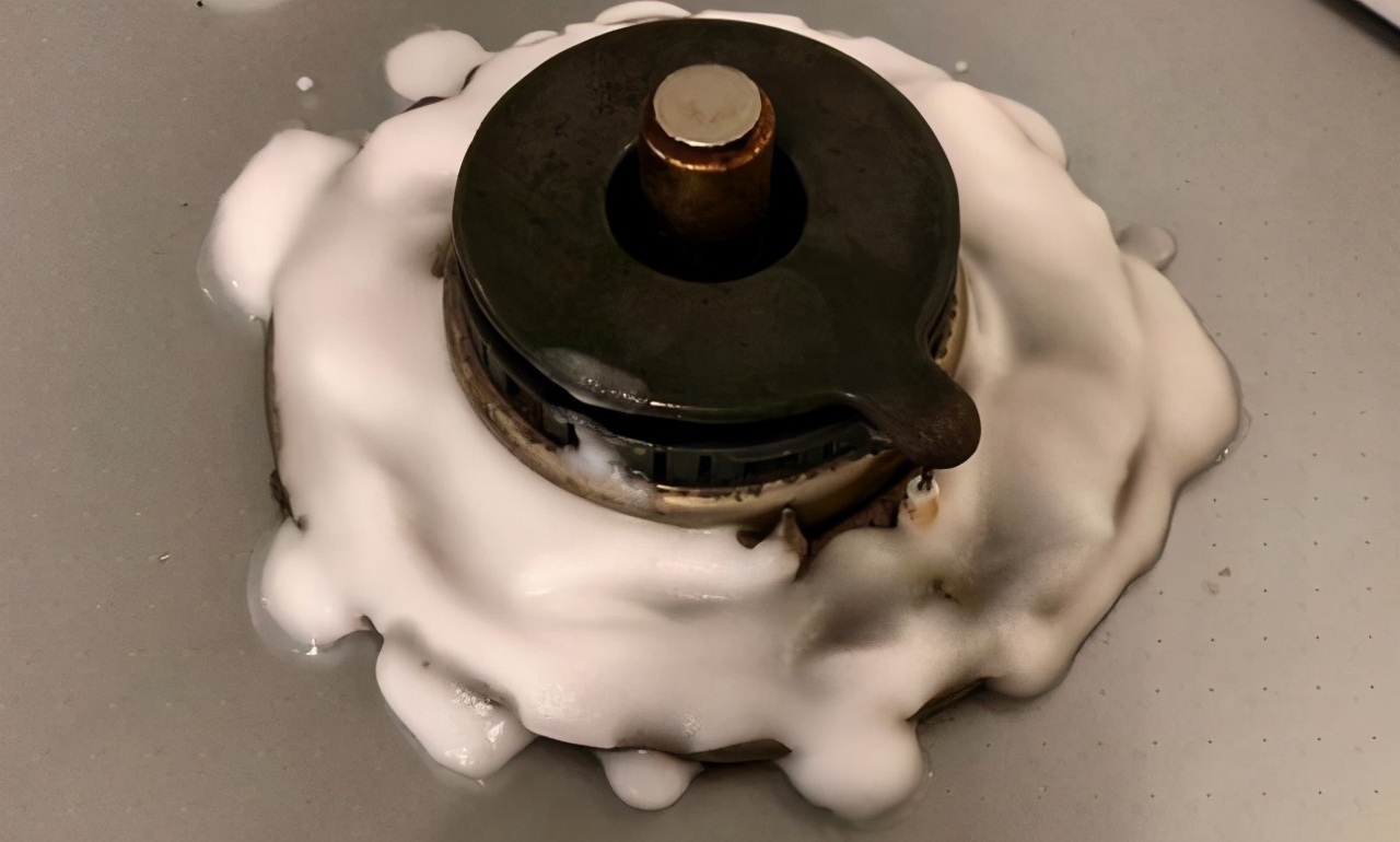 油烟机怎么清洗油污最有效的方法,油烟机用什么东西清洗干净小妙招