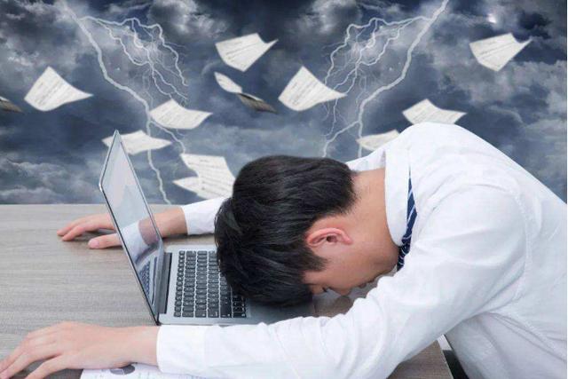 年轻人白头发缺少哪种营养,白头发越来越多是缺少什么营养吗