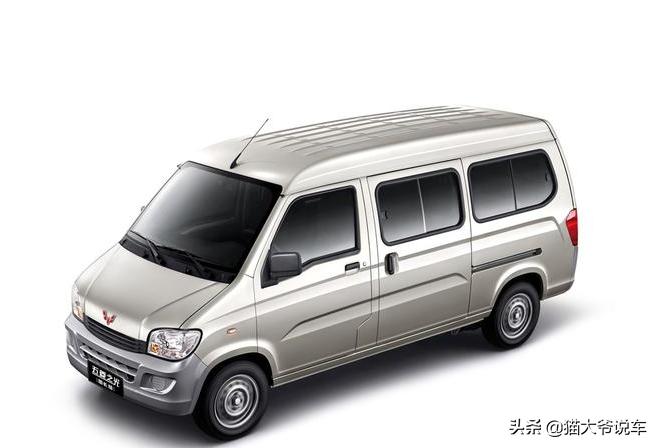 小海狮x30对比五菱之光谁好,小海狮x30和五菱之光哪个保值