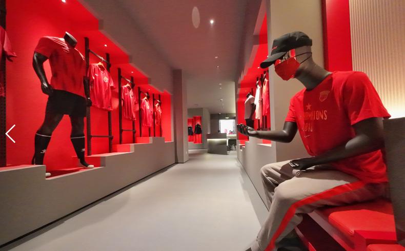 白玉碗球场和虹口足球场,为球迷看球营造良好环境