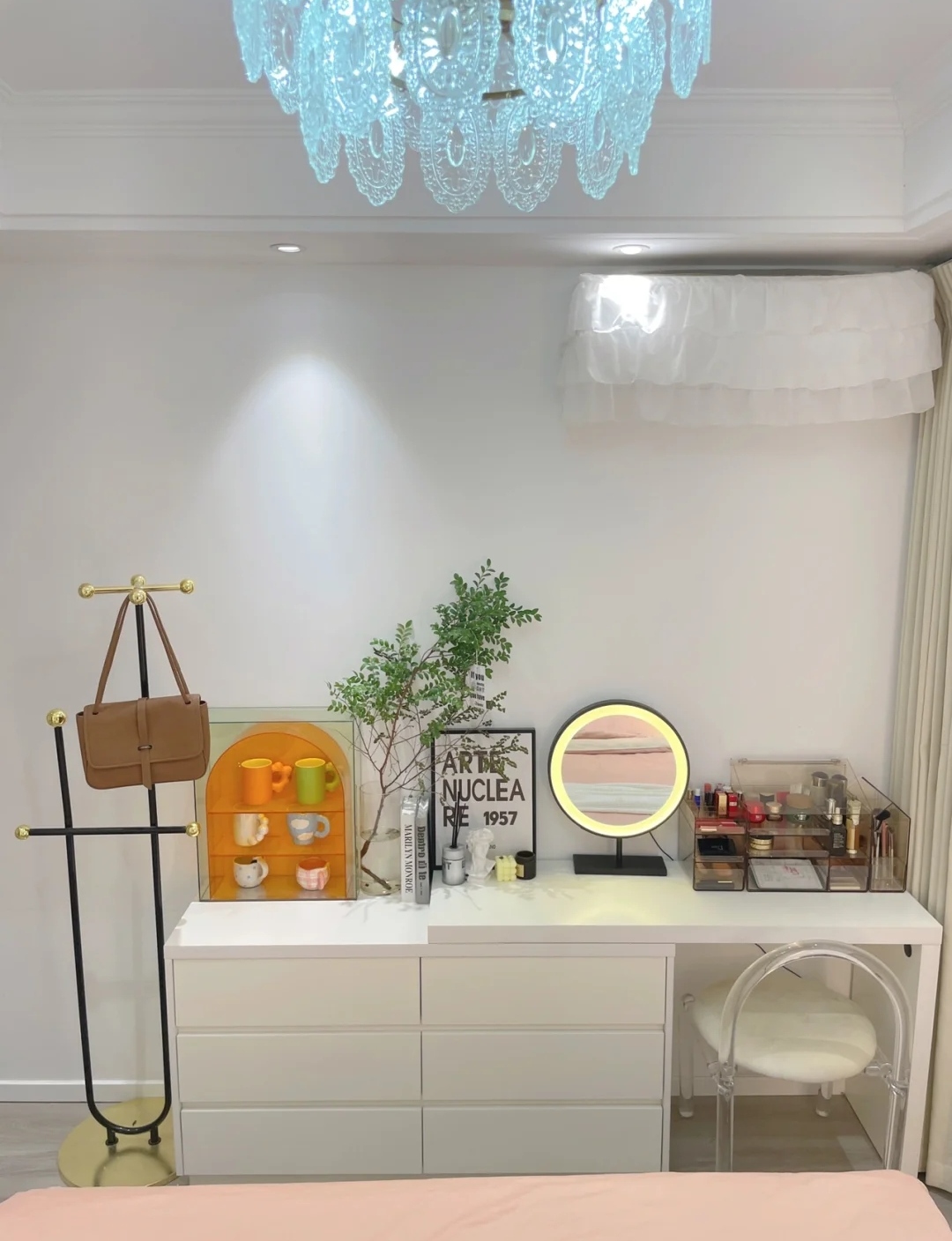 武汉夫妇晒出自家新房内部照走红：不豪华，却是很多家庭的榜样