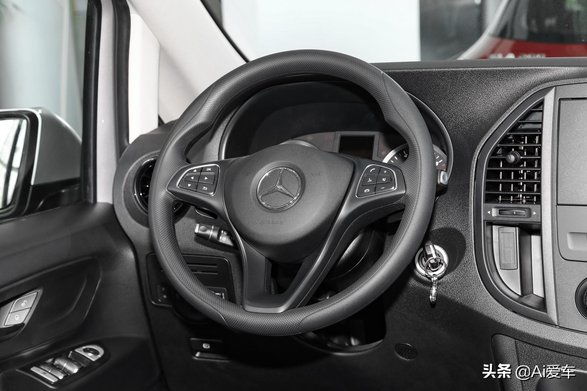 奔驰威霆全部车型图片,奔驰威霆2010款2.5手自一体精英版