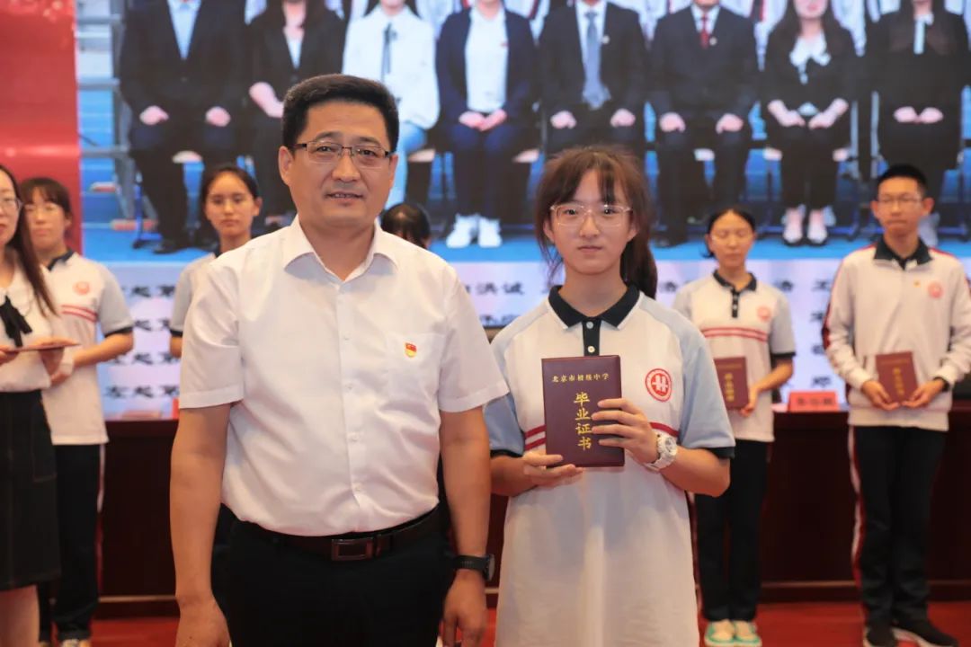 浓情别运河载梦向未来