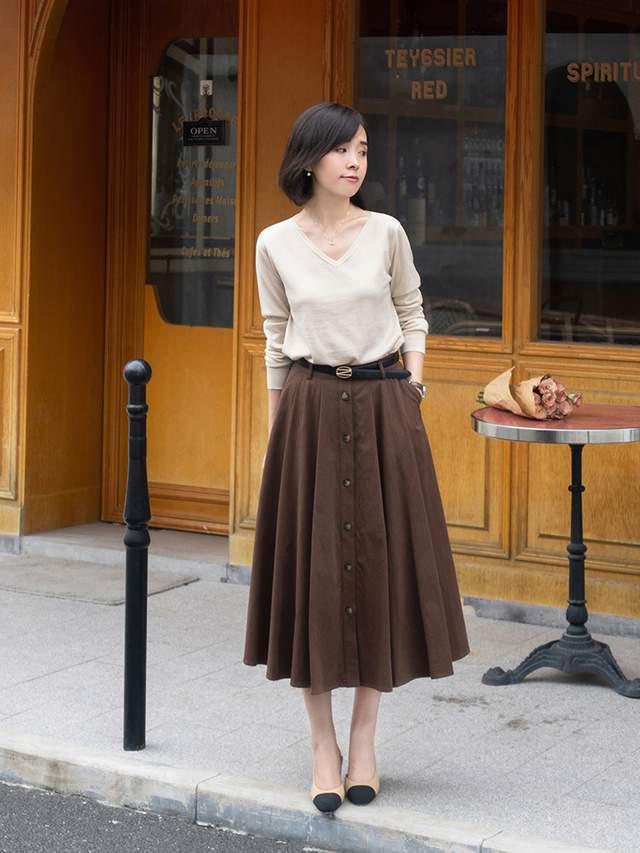 今年流行配裙子的平底鞋,穿裙子别穿什么鞋