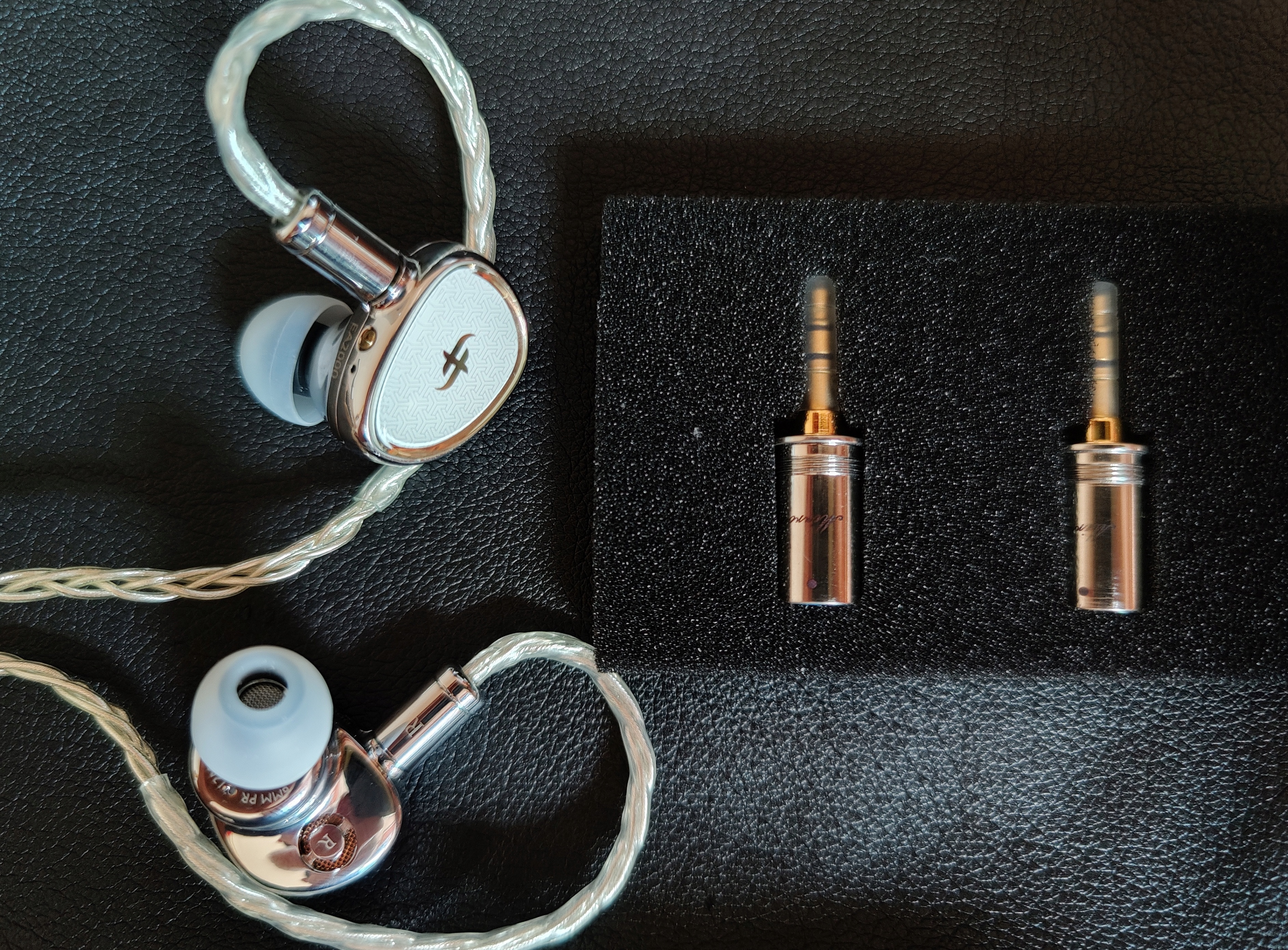 兴戈ea2000对比苹果耳机,兴戈ea2000搭配播放器