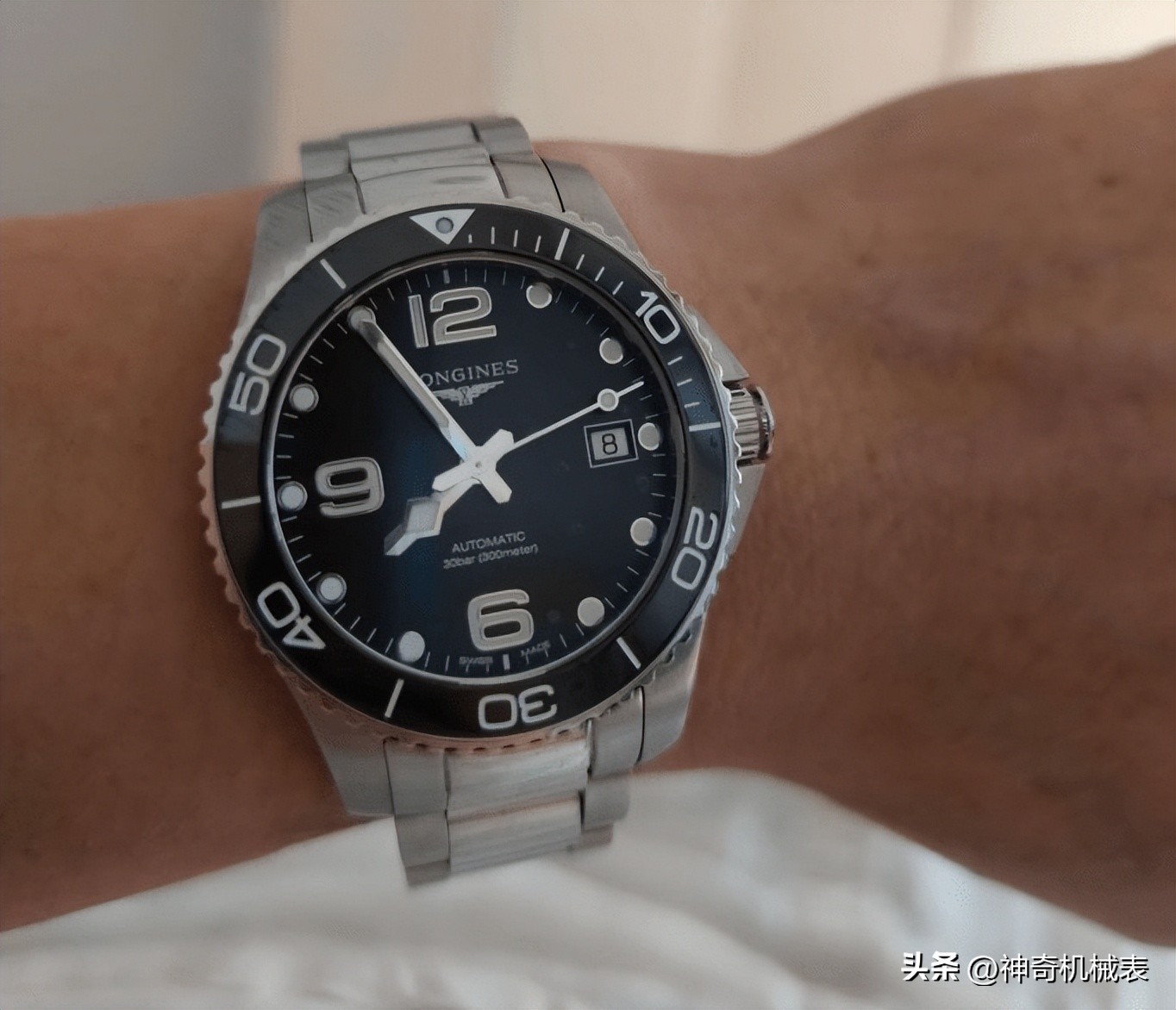 戴不同价格的手表,戴的手表品牌体现品位