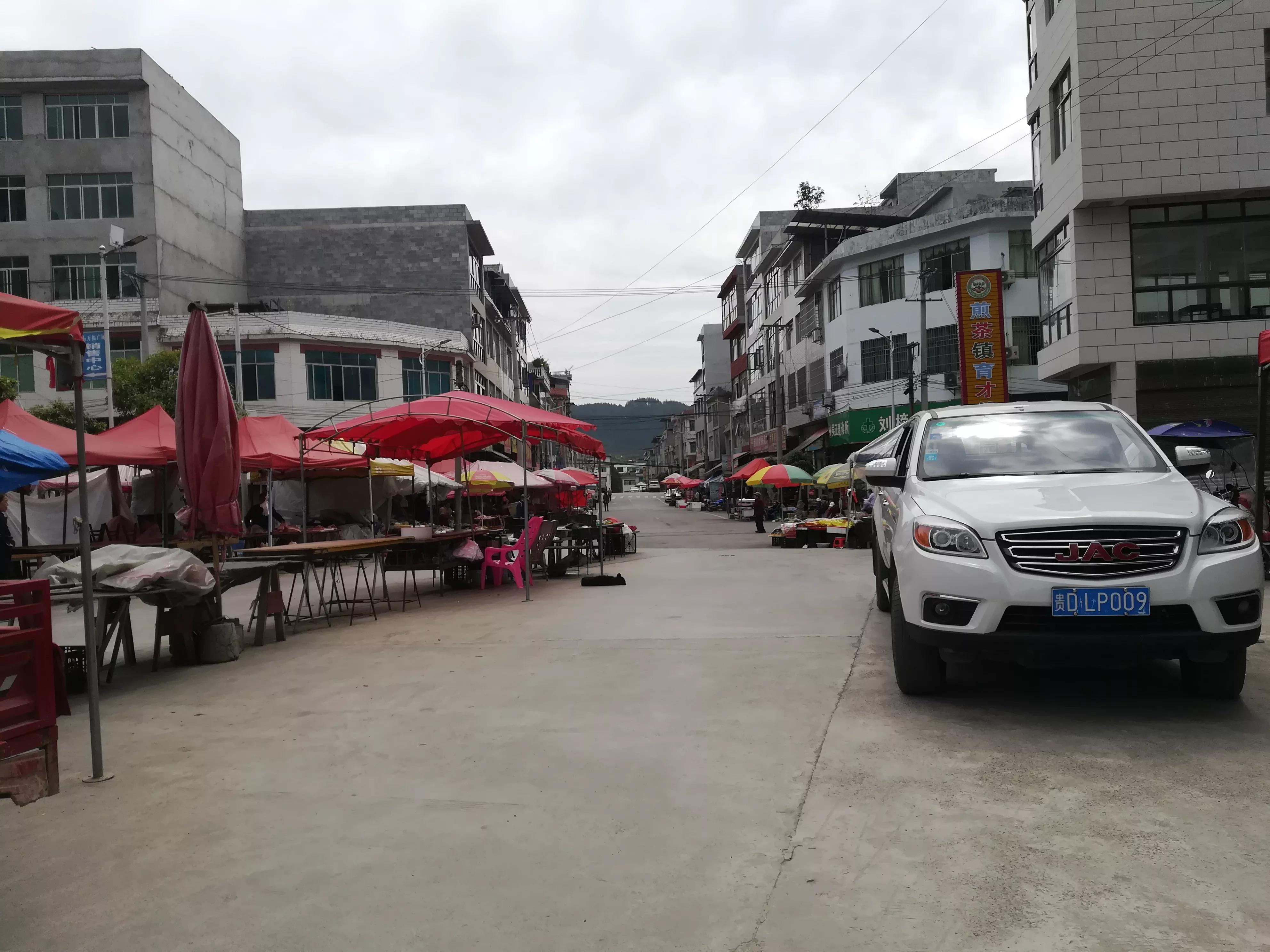 乡镇中型超市经营模式,超市行业内卷严重怎么突破