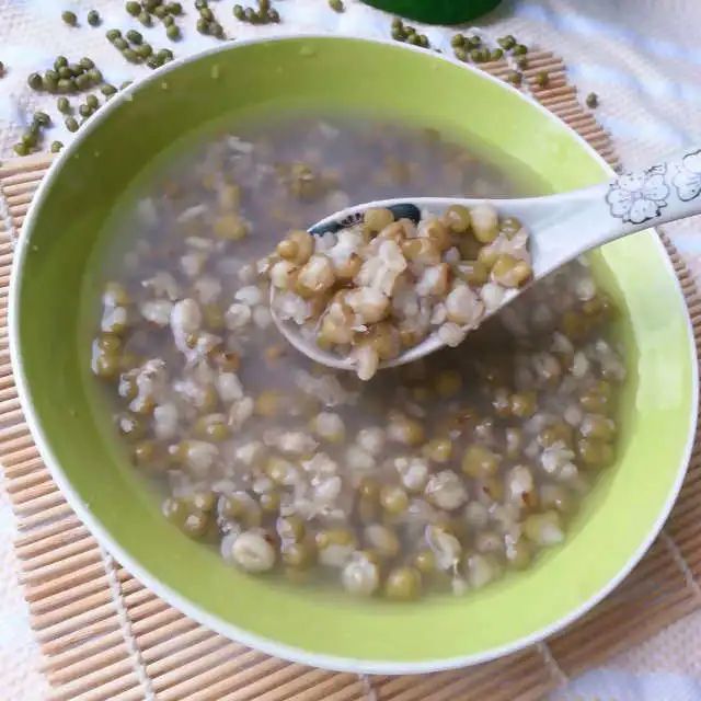 绿豆汤面的家常做法,菜谱美食家常菜绿豆汤