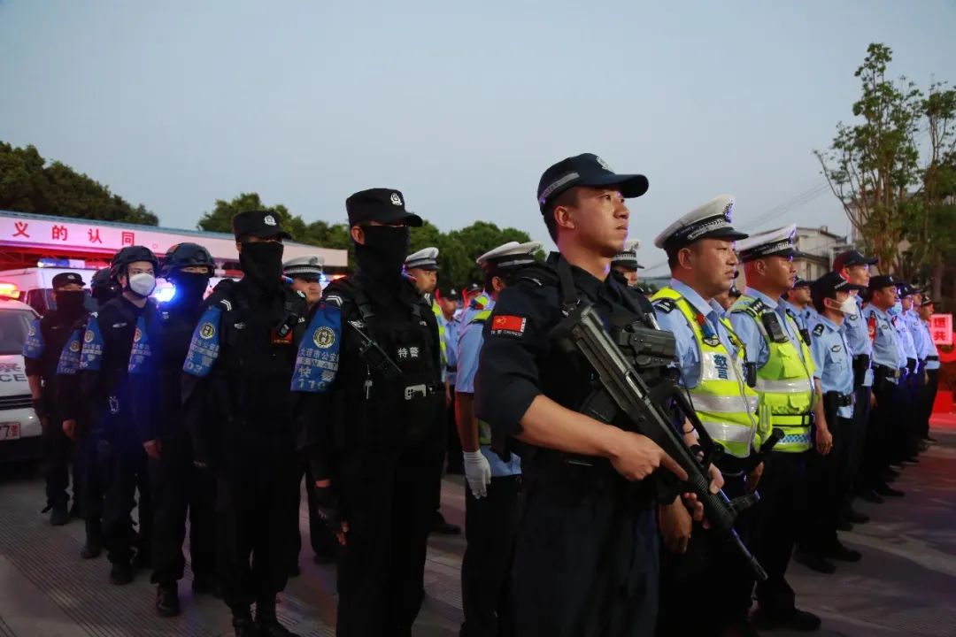 雷霆整治,雷霆亮剑扫黑除恶