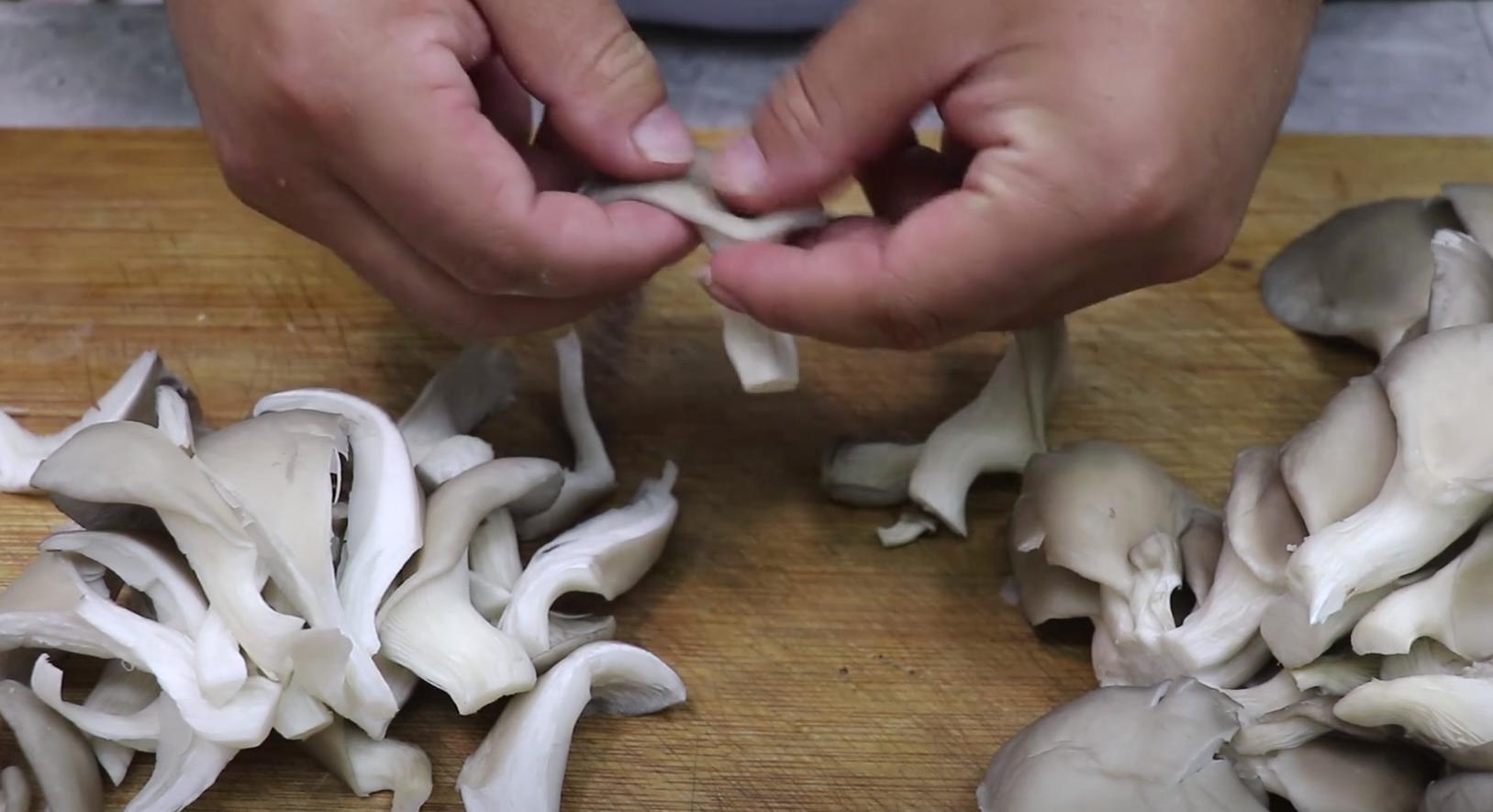 新冠咳嗽吃润肺止咳胶囊有用吗,咳嗽有痰喝点什么润肺止咳