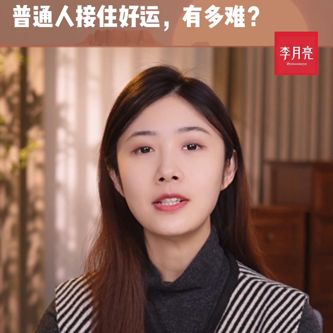 “挖呀挖”带红的桃子老师和黄老师，你更喜欢谁？@DOU+小助手