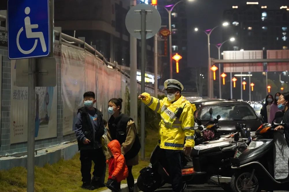 汕尾：“善美之城贺新春”大型音乐烟花汇演活动交通安保工作掠影