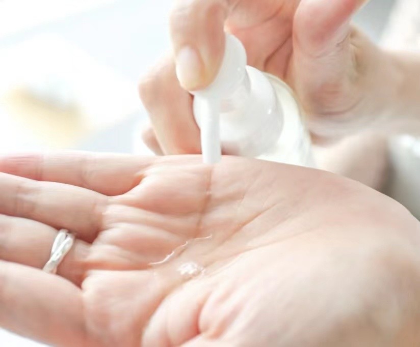 不管你在用多大牌的护肤品,无论你用什么牌子的面膜都好