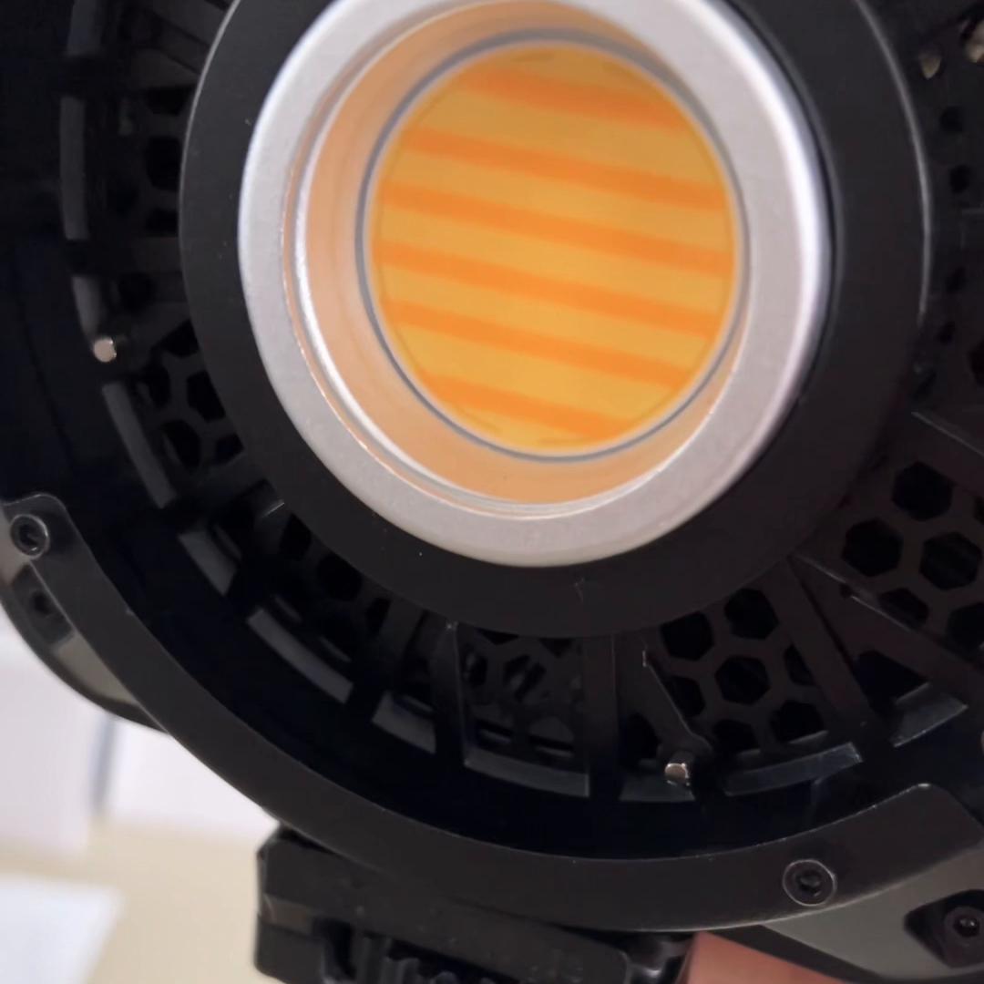 永诺lux200和lux100pro对比,永诺lux100与pro