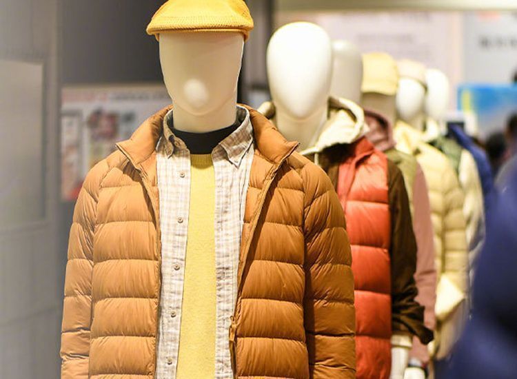 优衣库轻薄羽绒服值得购买吗,优衣库高级轻型羽绒服女款