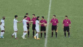 当年喊退钱的球迷,还记得曾经采访翻车的足球记者吗