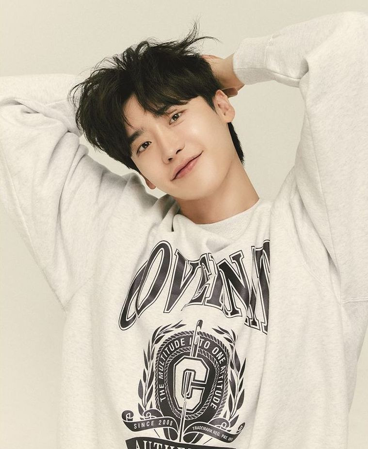 韩国男明星十大帅哥宋仲基,宋仲基李俊昊