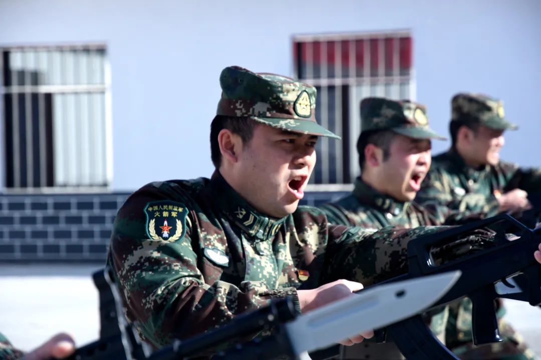 一级上士军衔,一级上士退伍费