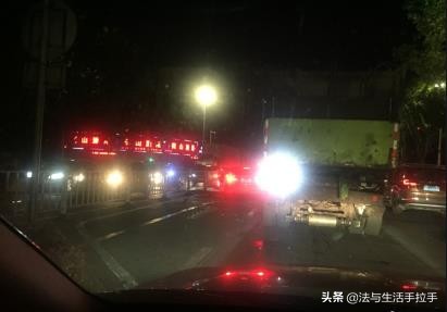 大货车加装长条射灯交警怎么处理,大货车射灯被罚