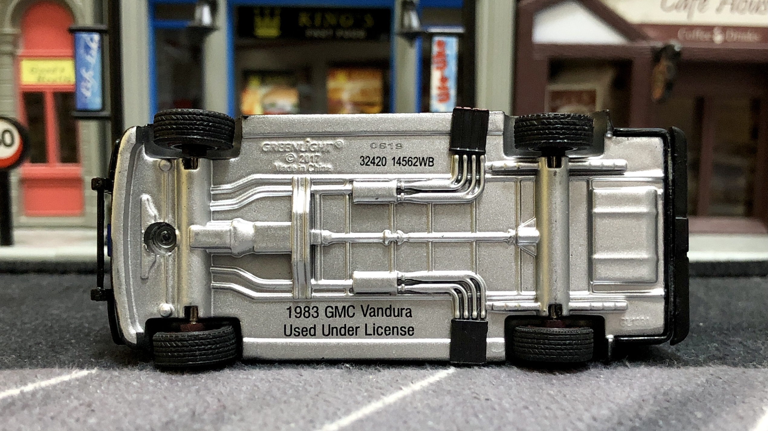 绿光电影车，天龙特工队GMC大面包Vandura