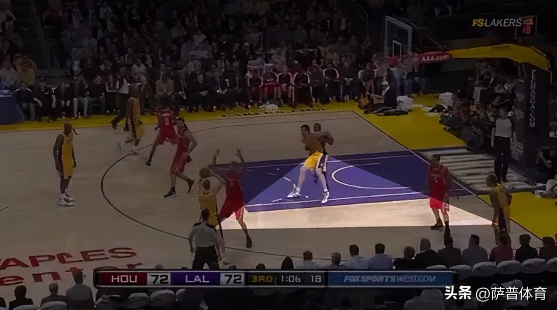 三角防守篮球讲解,三角进攻什么意思